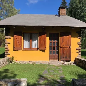 Agradable Casa Con Chimenea Interior Camprodon